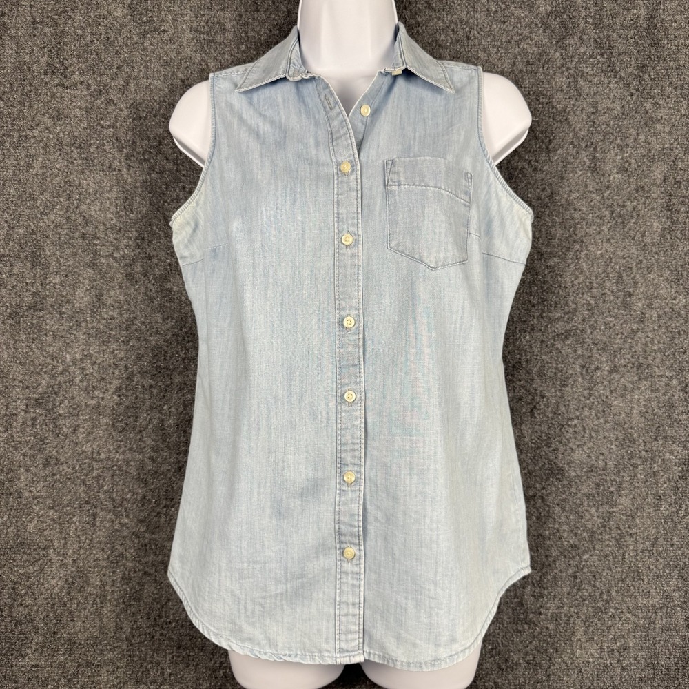 St Johns Bay Womens Sz XS Light Wash Denim Button Up Sleeveless Collared Shirt